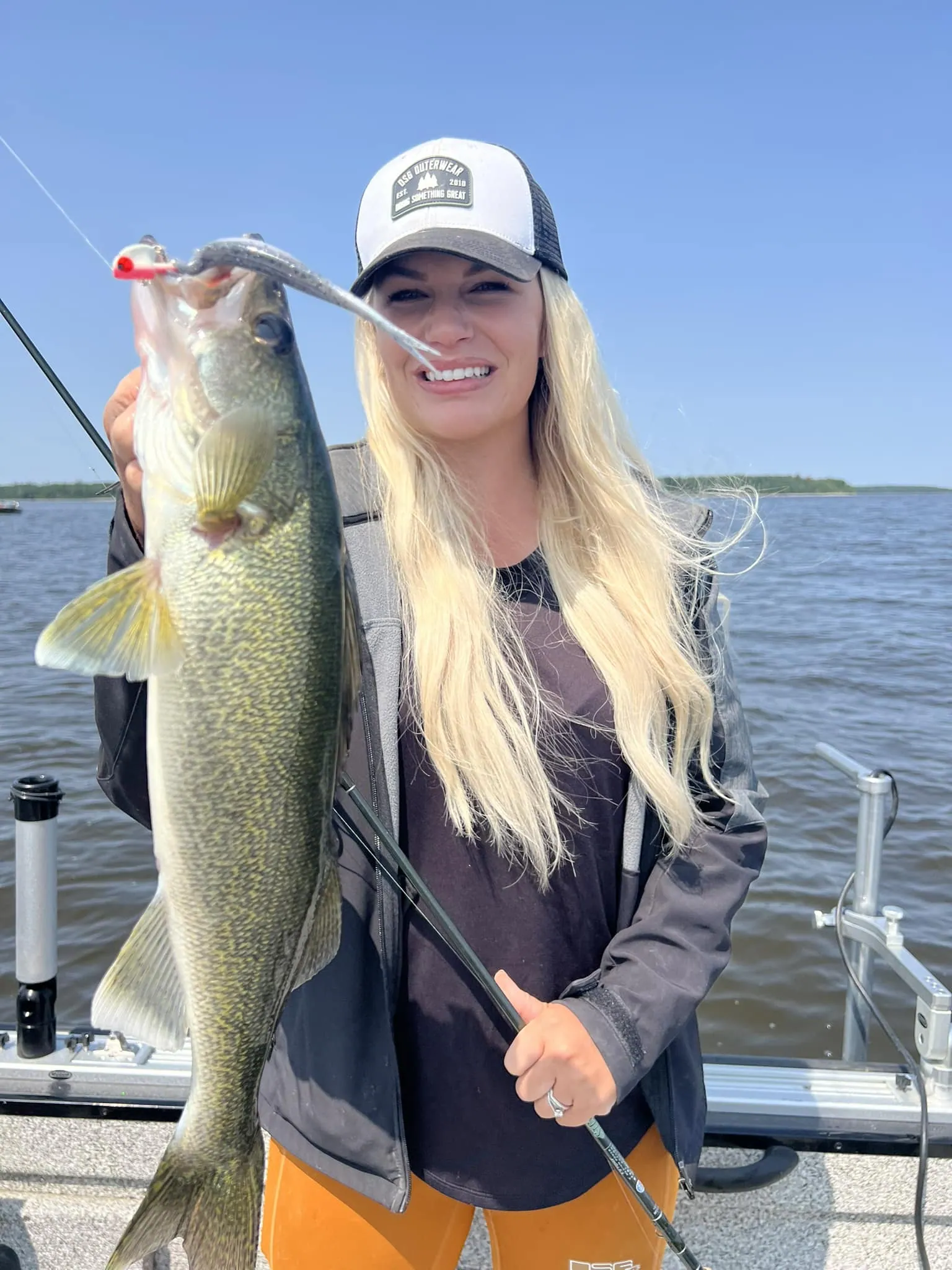 Presentation & Technique – Trophy Walleye Fishing in Hecla, Manitoba