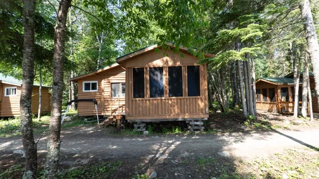Camp Lake St. Joseph: Cozy Renovated Accommodations in Northwest Ontario