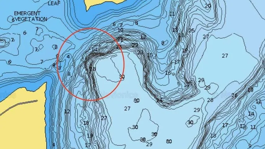 Map showing late fall crappie locations suspended in deep water basins at 30+ feet